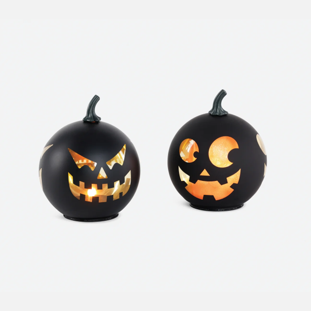 Lighted Glass Jack-o-Lantern w/Flame