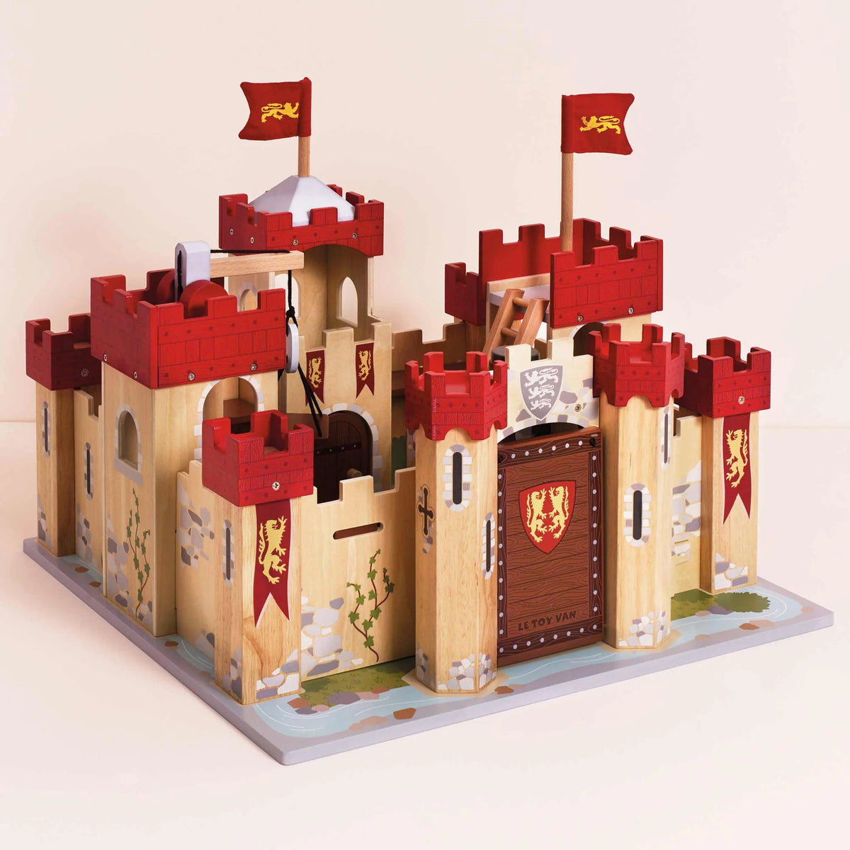 Lionheart Wooden Castle